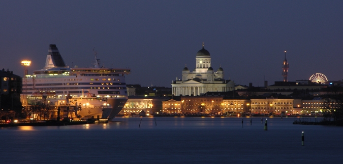 Helsinki south harbour at night by Niklas Sjoblom/Helsinki Tourism Bureau